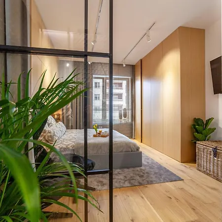 Nad Jeziorem Dlugim Lesna # 28 *